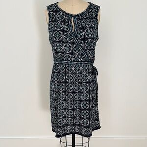 Max Studio Black & White Geometric Tie-Waist Sleeveless Mini Dress